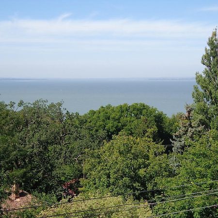 Traumblick Appartement Am Balaton Fonyód Quarto foto